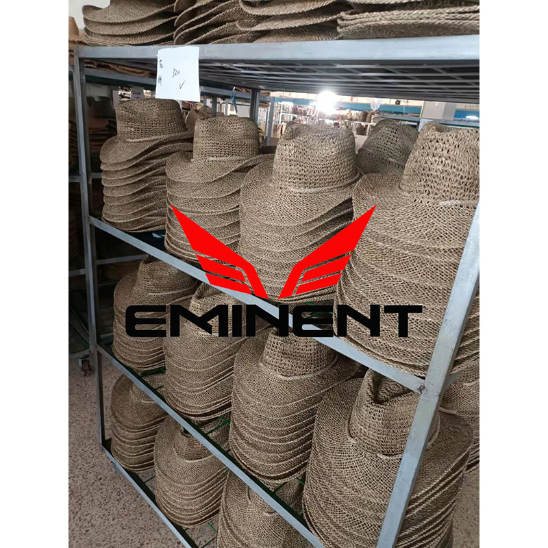 Crushable seagrass hats (5)