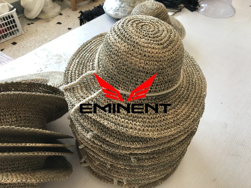 Crushable seagrass hats (2)